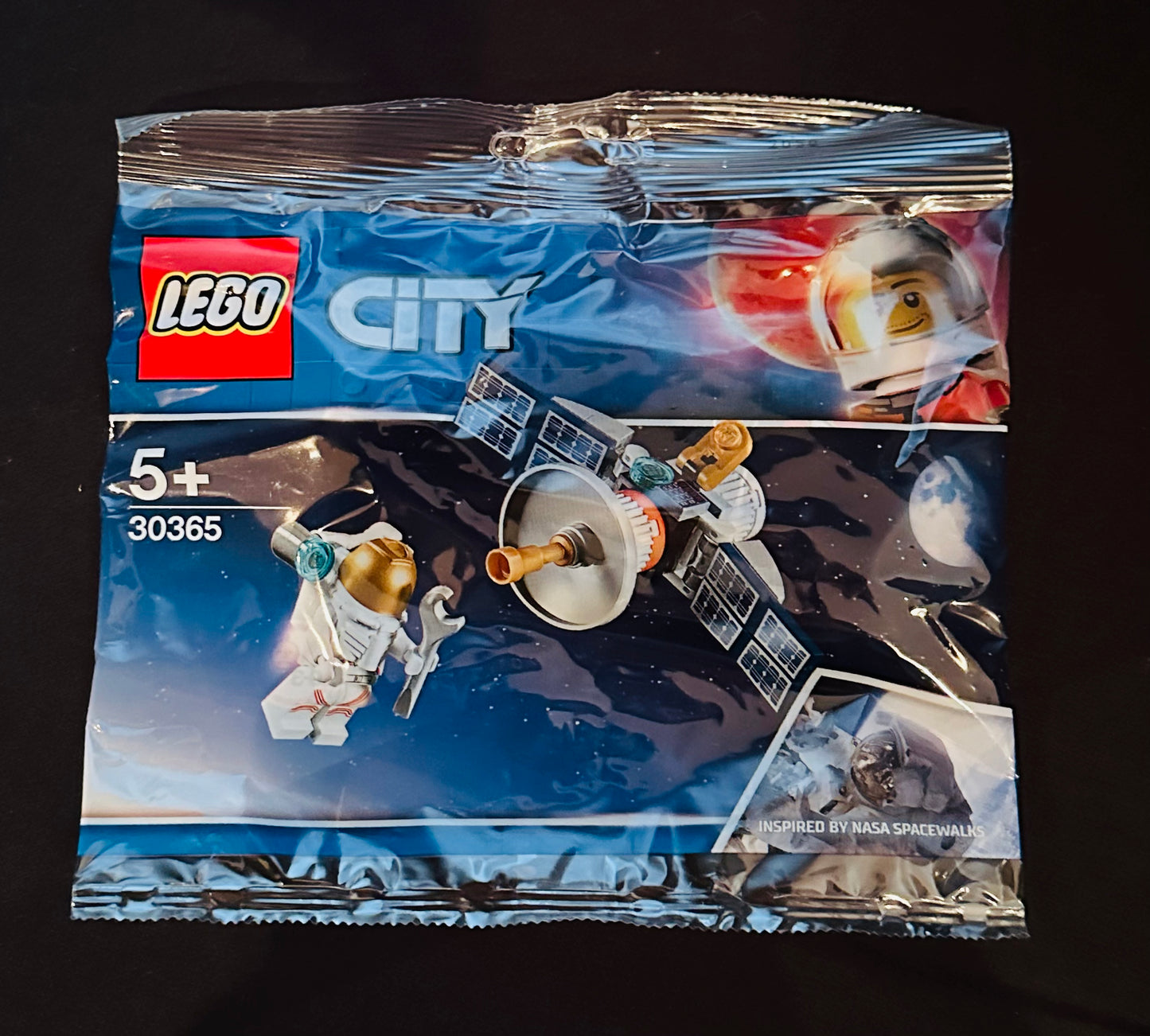 LEGO CITY: Space Satellite 30365